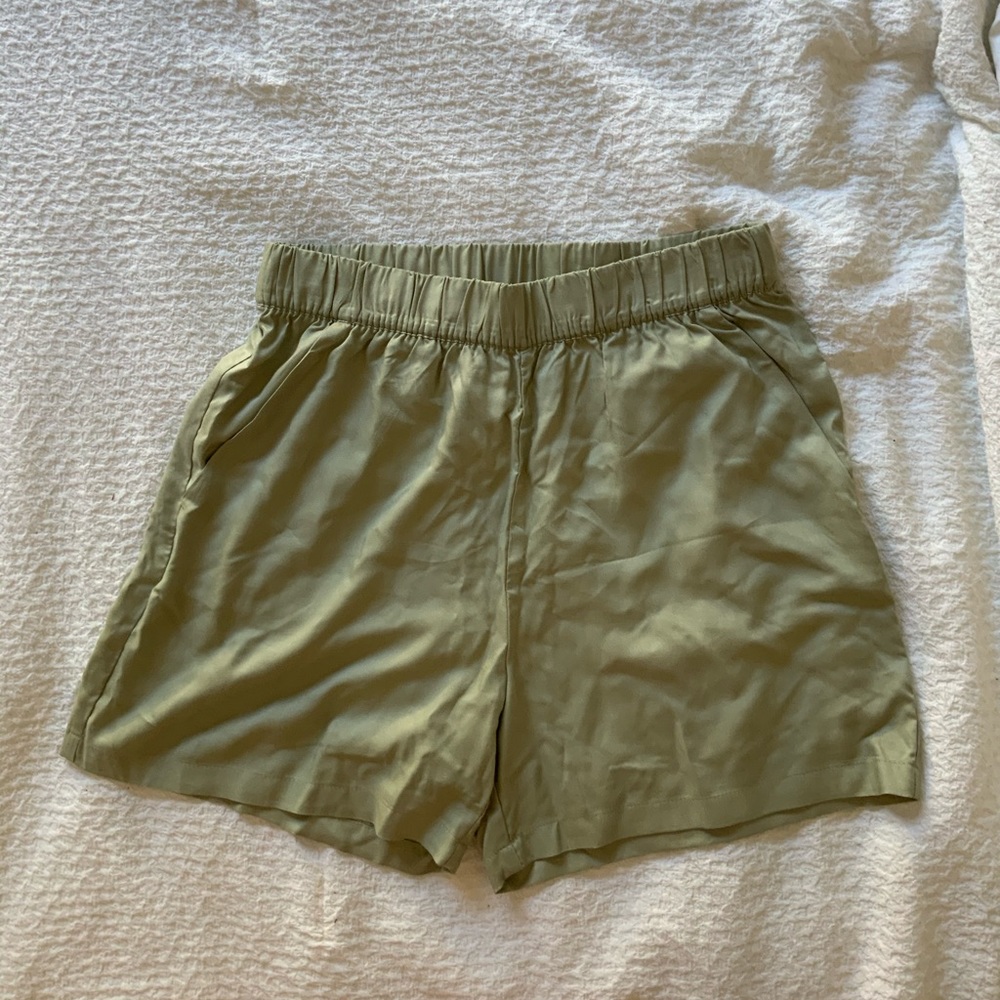 H&M linen shorts